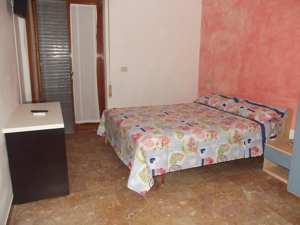 Hotel Sabbia D'Oro Pineto Ngoại thất bức ảnh