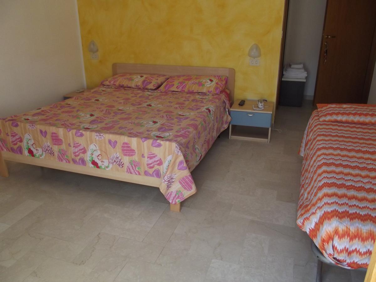 Hotel Sabbia D'Oro Pineto Ngoại thất bức ảnh